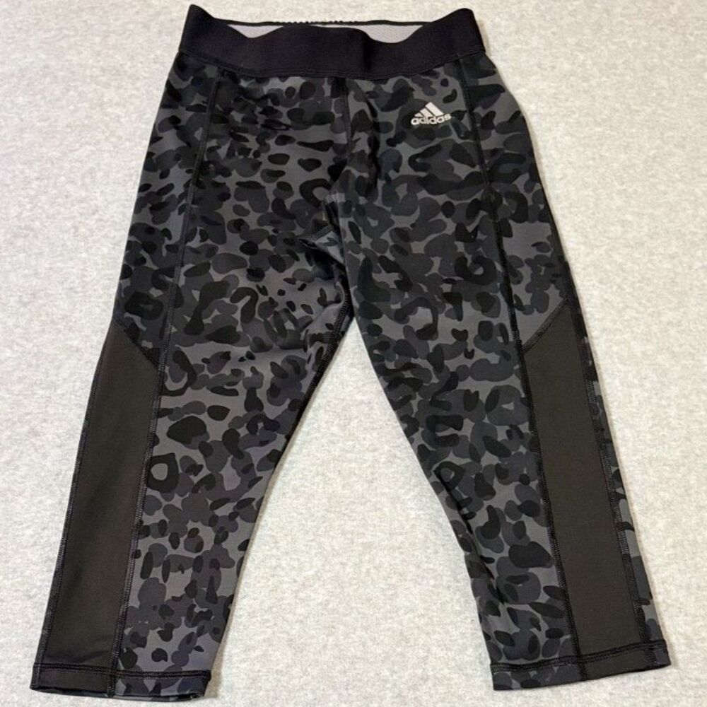 Adidas Techfit Women’s XS Gray Black Leopard Print Capri Compression Leggings